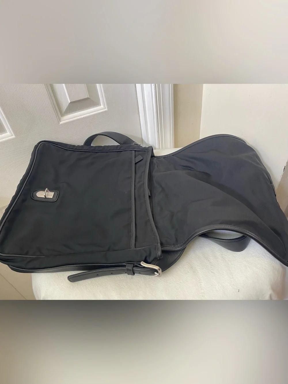 Coach classic messenger